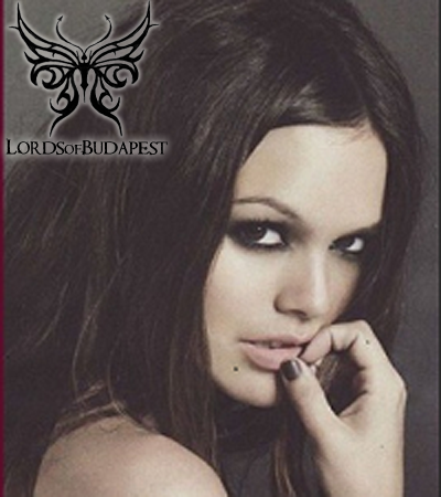 Former Hunter, worked for Galen now keeper of Wrath. I am now Queen of the Titans . @paris_lords is my husband. LOTU RP Acc. Mature Content 18+