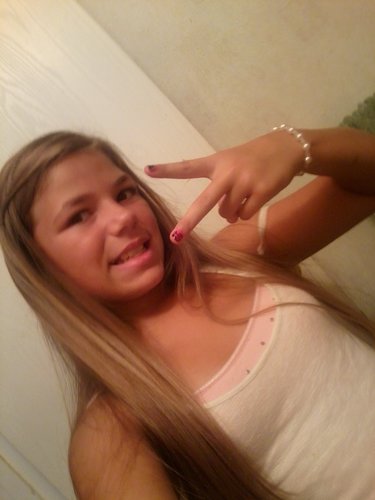 taylor_branham's profile picture. i like cheese and dogs this iyawana hacking you haha. love you taylor from your sister