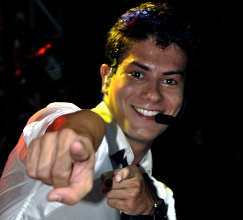 FC dedicado a minha diva @Lua_Blanco & Meu Divo @Aguiarthur  s2 Sinse : 10/09 Madrinhas :  Nao Tem !  , sigo todos FCS de volta Bejin s2