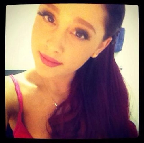 dianaabrams2000's profile picture. i love ariana grande thats all i have to say