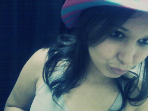 16 anos, cânceriana, são paulina, chata e se quiser saber mais segue (: