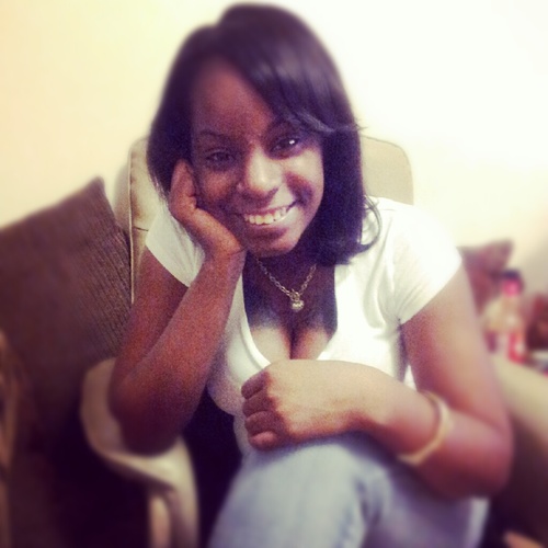 Sister here @_ChrissyJuicyxP (: FOLLOW ME & FOLLOW HER !! (: