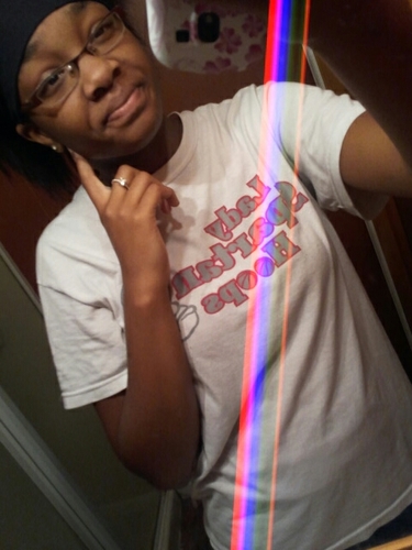 Im pretty , but im not beautiful , i sin but im not the devil , im good but im not an angel -- Marilyn Monroe ♥ .