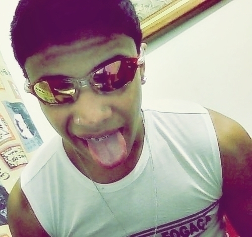 Flavio Henrique   ''
 Feliz, Ousado e Filho de Deus !!  ''