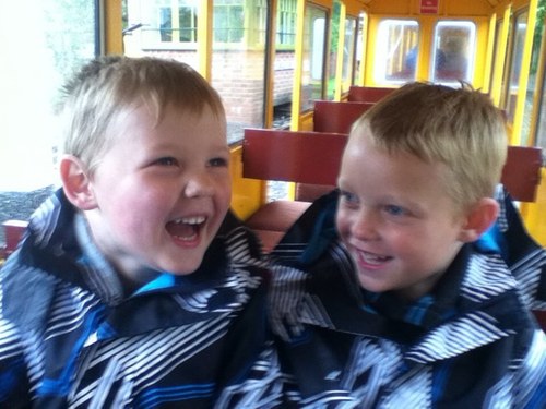 loobyj's profile picture. 