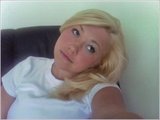 which some say is tall for a girl. I have naturally curly hair, green eyes, and have been told I am thick.  please follow me. http://t.co/t3omBWjqjy
