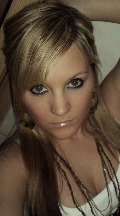 RealAudreyJones's profile picture. Check out my Personal Profile above :)