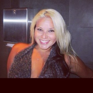 slaurens23's profile picture. A wise girl kisses but doesn't love, listens but doesn't believe, and leaves before she is left. I'm me! ☀