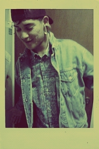 follow my best friend @_tinarella 3 Stay High Kids (':