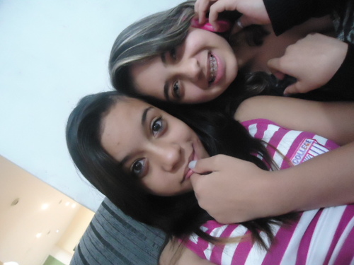14 anos,Pisciana,Louca, Engrasada,Insulportavel as vezes, amuu chocotee,Doritos e vooc  ,, Seguee aaii