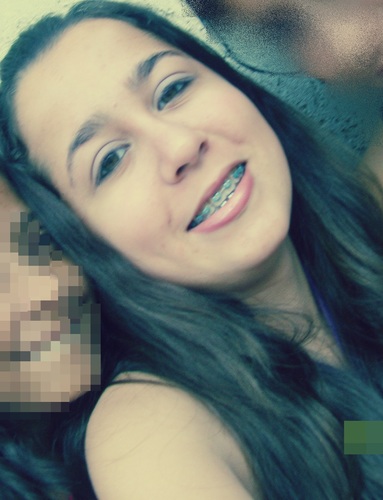 Deus,Familia,Corinthians,Amigos,@luansantana,Funk...
Idiota,Feliz ,Besta,Louka e etc...
Segue amr prometo seguir de voolta :)