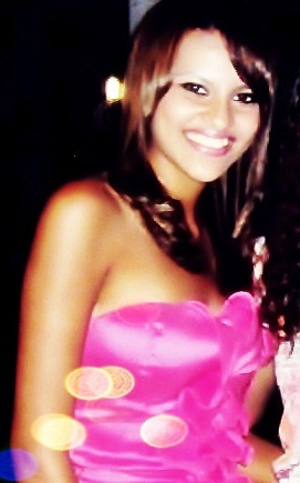 Nem sempre o sorriso que trago no rosto, é a vida que eu levo.