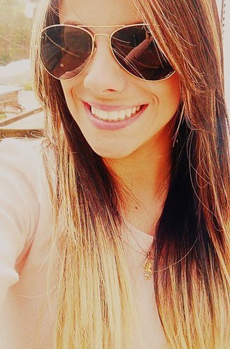 Deixe o seu sorriso mudar o mundo, mas não deixe o mundo mudar seu sorriso.