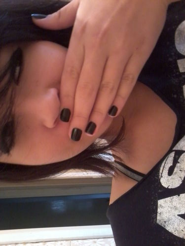 Sou rockeira/cantora/tenho 14 anos/e o resto descubra você mesmo \m\