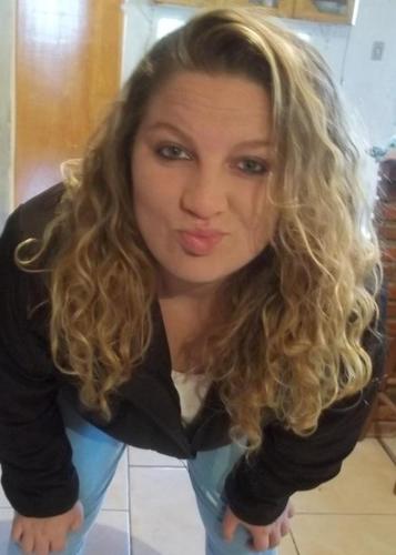 Jéssica , 15 anos e o resto vc só descobre conhecendo ;D sz msn:jessicamersemburguer1@hotmail.com
....vamos ser amigos (as)? follow-me ;D