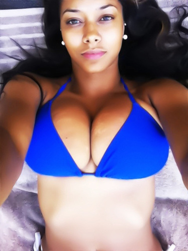 I FLOOD TL's WITH ASS AND TITTIES AND BIG BOOTY BITCHES! 

#BOOTYFULPPL 
#SocialMediaDimez
#TeamAssAndTitties
#TeamThickness
#TeamiPhone