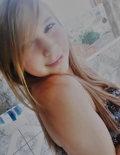 sou a Loiira , peiiixe , namoro @MrLeex_BPG  ! ♥ tenho 13 anihos , sou corinthiana ! quer saber mais me segui ;]?