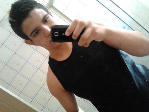 1GarotoPodre Profile Picture