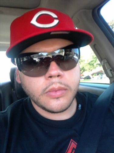 livinglifeinful's profile picture. 