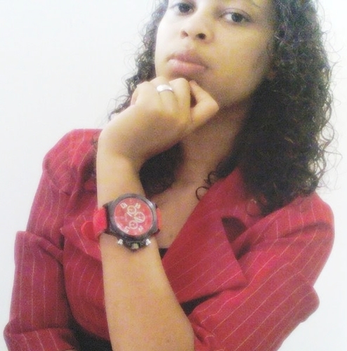 Oi gente tenho 21 anos,
sou de Barreiros-Pe /
Trabalho e estudo e sou cantora =)
 /sou uma pessoa que gosta de fazer novas amizades.