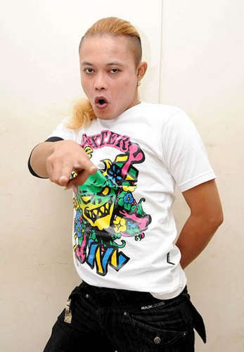 New official acount twitter of sule sutisna. 
Opera Van Java yaeeee
