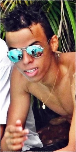 Quando eu olho nos seus olhos, é como se o céu se abrisse, e eu pudesse voar, Pra mim a definição perfeita de amor é você    By: @MariDuarthy_   ;*