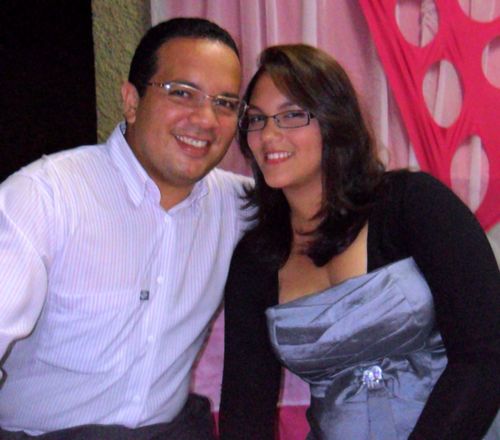 Amo meu esposo,Amo minha familia,e a todos que mim ama...(L)