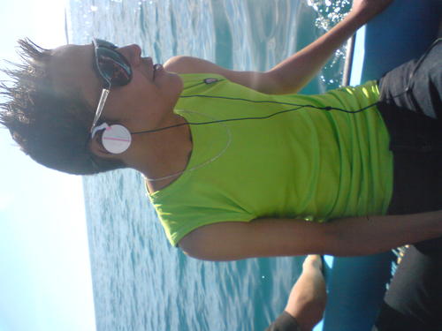 http://t.co/5RMAStmM  put like in this page pls