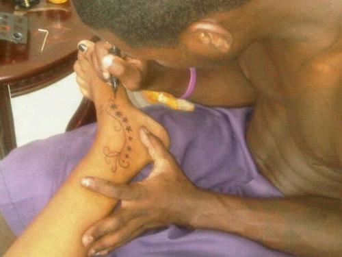 barbiirayana's profile picture. i love looking @ the bet awards,singing and dancing