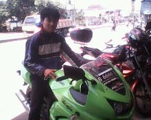 i'm 28 years old,single,hobbies listen to music,on line,n hangout,n i'm looking 4 many good friends to chatt...n 1 IMPORTANT has always happy times...