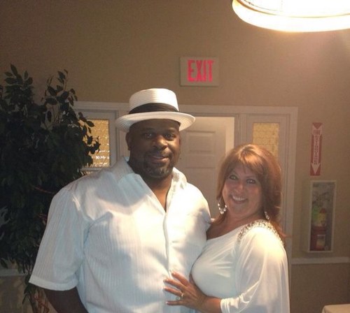 DebE210's profile picture. 