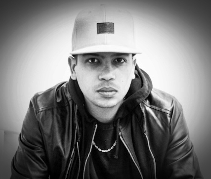 Foco, Força e Fé.
Trecho de músicas e frases de rappers como: @emicida, @MCRashid, @Projota, @conecrewdir,  e outros famosos.
