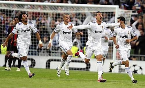 Hello there! I'm huge fan of Portuguese Amazing Man @Cristiano Ronaldo :) if you love him,FOLLOW ME. Let's support Him together! :)