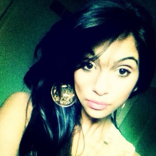 CandySnake16's profile picture. They Say .. Love Is In The Air So I Hold My Breath Until I Turn Purple ...  Follow Me .. Cuz I Follow Back :)