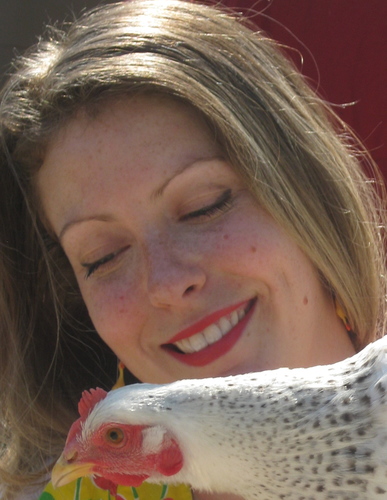 TheVeganYogi's profile picture. Vegan life coach, yoga instructor, mother of four, badass.