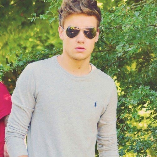 #TeamFollowBack #TeamUnfollowBack . #Directioner #TeamBreezy #TeamNicki #TeamUsher #Belieber #Brats #TeamBeyonce