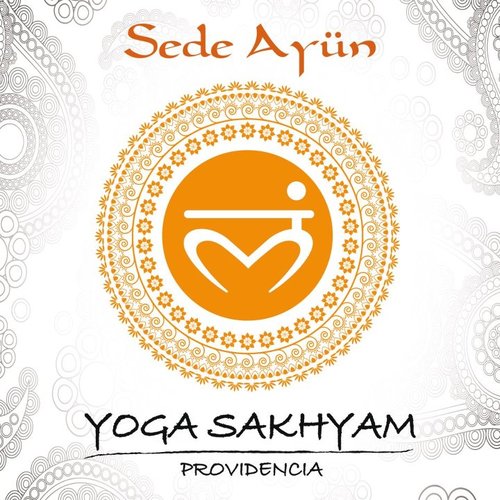 Yoga Sakhyam es un método de Yoga Integral que trabaja el cuerpo la mente y el espíritu, a través del Hatha, el Bhakti y el Gnani Yoga.