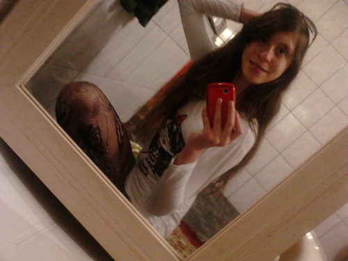 Apelido:Lary Dançarina de #FreeStep 15 anos, Signo:Leão,lorinha,olhos castanhos,adoro dançar e ouvir música,♥ sou mt divertida!! Minha irmã: @YariinhaMarques