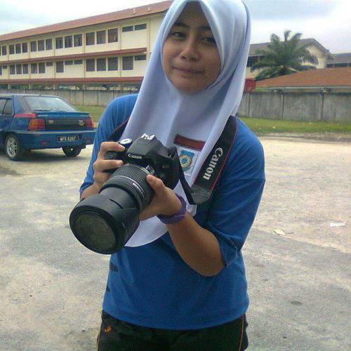 HereLoli's profile picture. . Haii , I'm Iesya , I'm New In Twitter :D