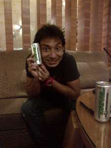 Anda kenal siapa saya ? Haha . Of course la ZIZAN . #
