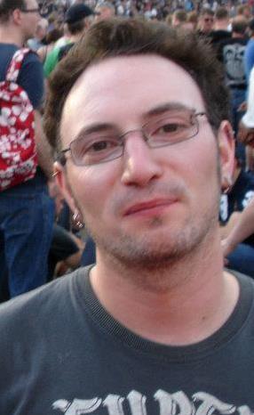 Ex-CNC Engineer, Tech/Gadget geek, Music nut-Live or Recorded, I just couldn't live without it!