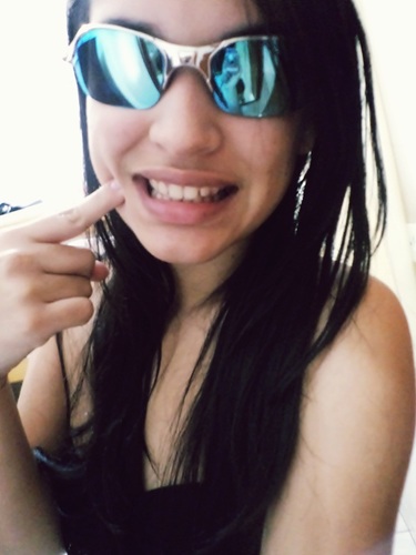 '         apenas tentando ser feliz antes de mais nada *-*