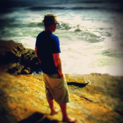 Father of 3, husband of 1, friend of many!, Im a down to earth guy living in my own little world of ZEN&CROSSFIT