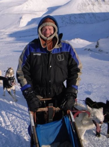 JohnLinden's profile picture. IT nerd in his fourties interested in cars,good food and drinks, cooking,movies,fishing/diving, gardening. Helpful and polite at least to my Mimmi