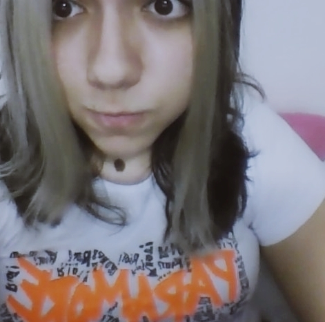 Hana, 14, SP. Filha de Zeus, bruxa da Sonserina, pertencente ao Distrito 2.