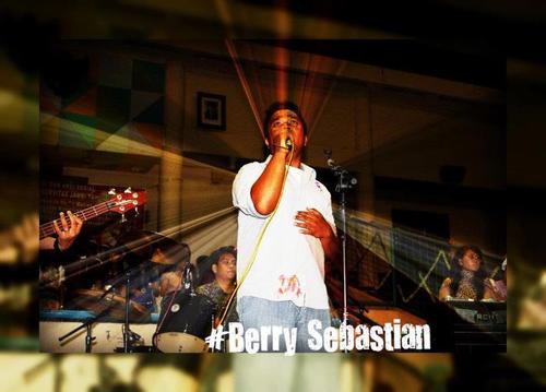 berrySitindaon_'s profile picture. #Just Blue n Black #Singing #Travelling #Music #LadriHater #manusiaBiasa #footballAddict #ElChino20Fans #Sitindaon #Virgo #FcInternazionaleMilano #BlackIsBerry