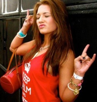 SkylerLutz's profile picture. SKY IS THE BEST GIRL EVER!! AND SHE IS MINE! DONT WANT MY SHOE IN YOUR FACE? THEN BE NICE TO HER! LUFF CHU!! AND ZACH DOES TOO ;* ~ Vampire and taken ~