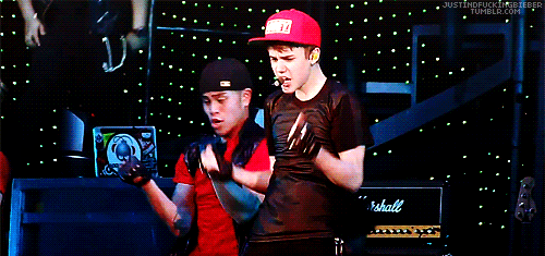 Ruchi.12
Justin Bieber is just amazing he taught me how to вєℓιєв.
turn that white button blue and follow me! x