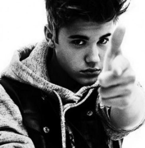 i will try to follow back ALL my followers from my official twitter. #MUCHLOVE