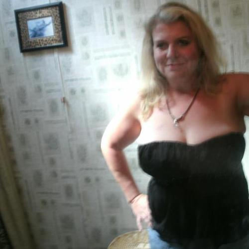 ShannonSBarker's profile picture. Mom, widow, I sale knives @  http://t.co/u1h69Xyu7m and at gun shows, I'm blond. I figure my life is pretty good!